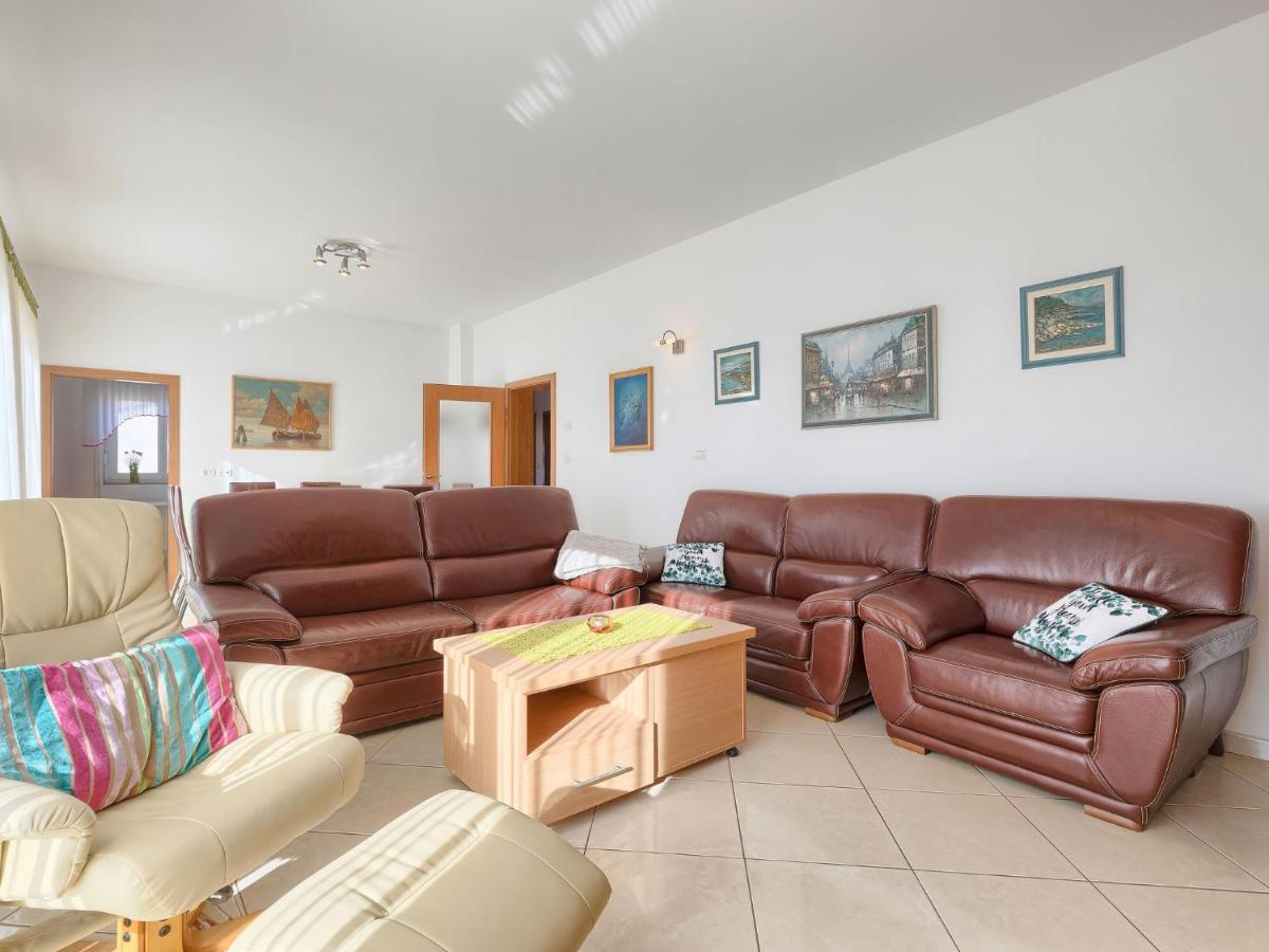 Galižana Apartment Laura By Interhome מראה חיצוני תמונה