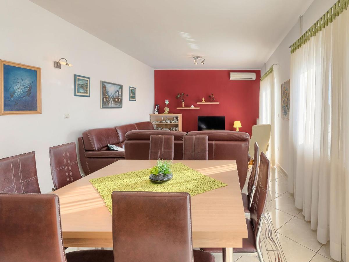Galižana Apartment Laura By Interhome מראה חיצוני תמונה